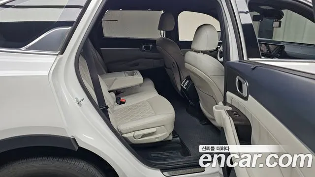 Kia Sorento 2023 — фото 12