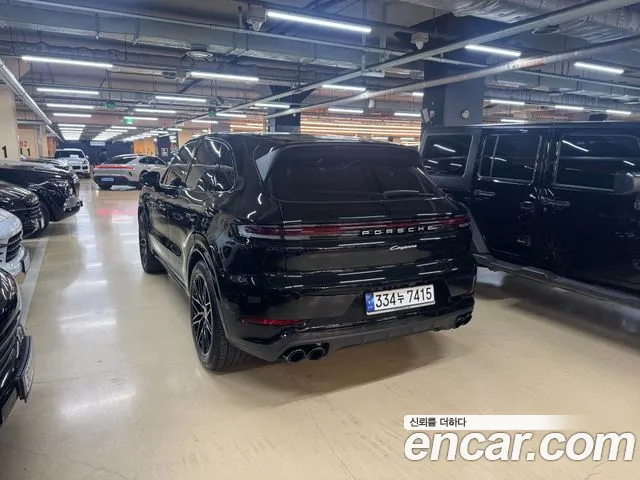Porsche Cayenne 2024 — фото 19
