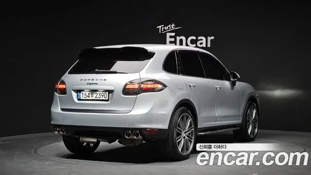 Porsche Cayenne 2011 — фото 2