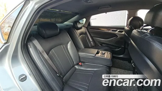 Hyundai Genesis 2014 — фото 12