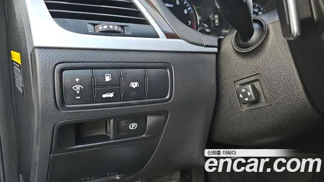 Hyundai Genesis 2014 — фото 19