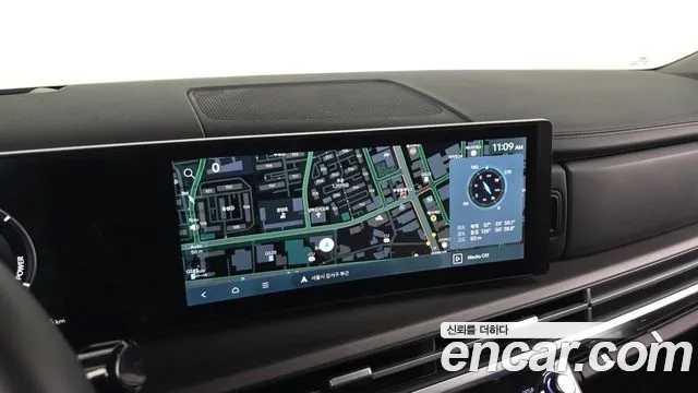 Hyundai Santafe 2025 — фото 15