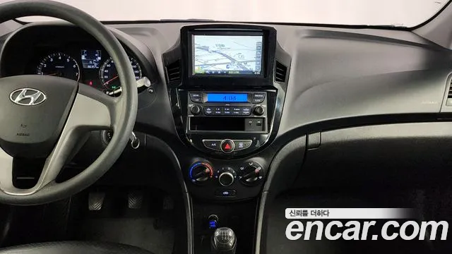 Hyundai Accent 2015 — фото 14