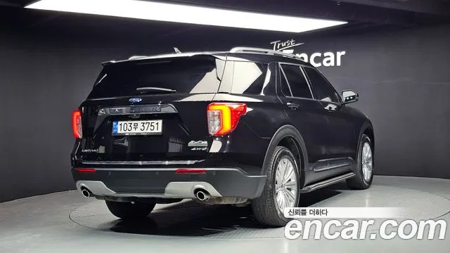 Ford Explorer 2022 — фото 2
