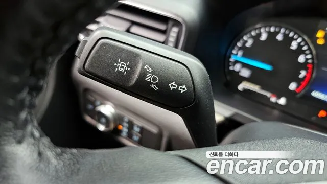Ford Explorer 2022 — фото 17