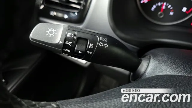 Kia Stonic 2019 — фото 13