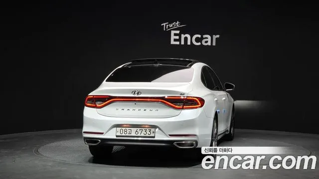 Hyundai Grandeur 2017 — фото 4