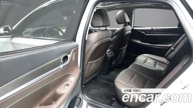 Hyundai Grandeur 2017 — фото 12