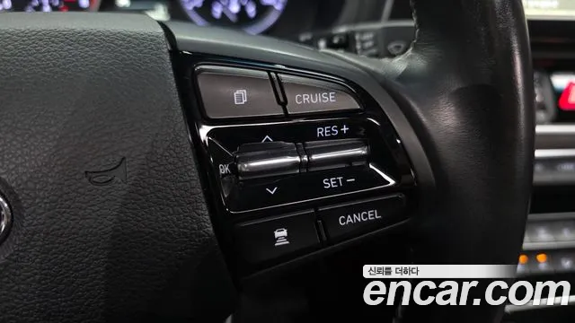 Hyundai Grandeur 2017 — фото 18