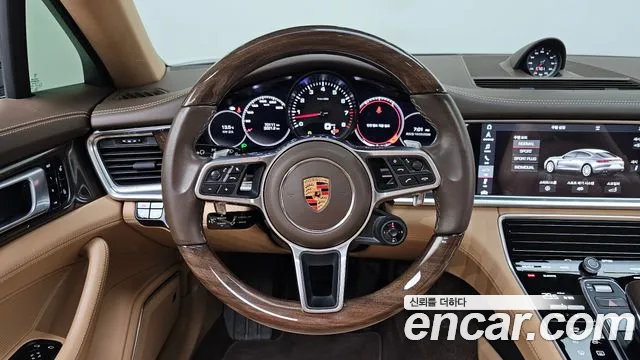 Porsche Panamera 2018 — фото 12