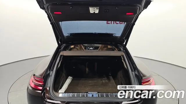 Porsche Panamera 2018 — фото 19