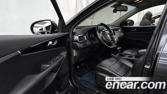 Kia Sorento 2018 — фото 10