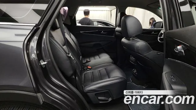 Kia Sorento 2018 — фото 12