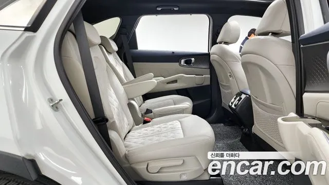 Kia Sorento 2023 — фото 12
