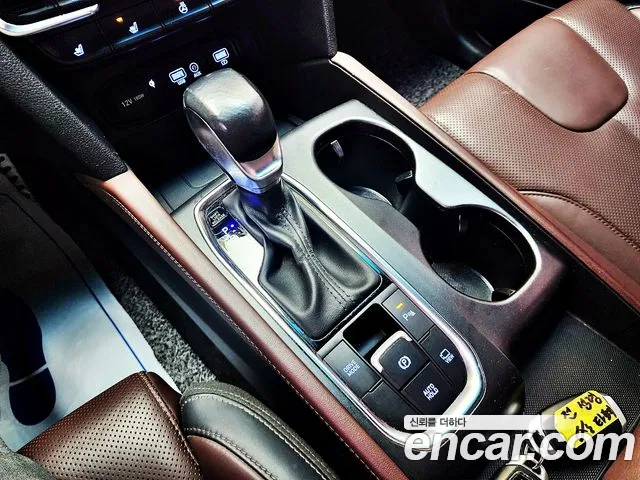 Hyundai Santafe 2019 — фото 16