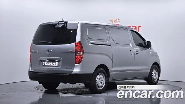 Hyundai Starex 2020 — фото 2