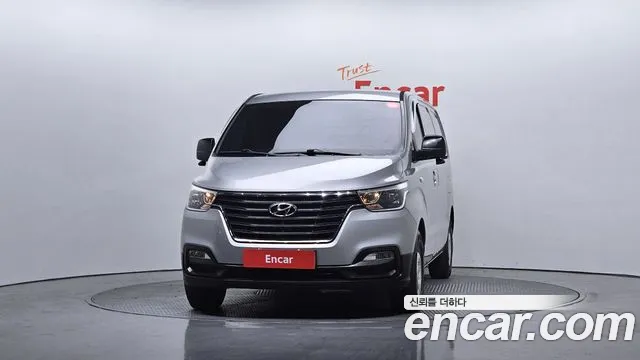 Hyundai Starex 2020 — фото 3
