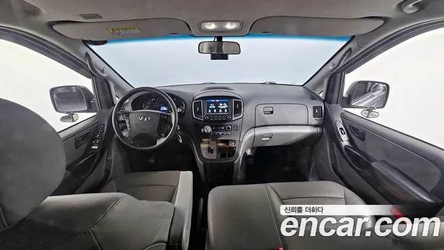 Hyundai Starex 2020 — фото 7