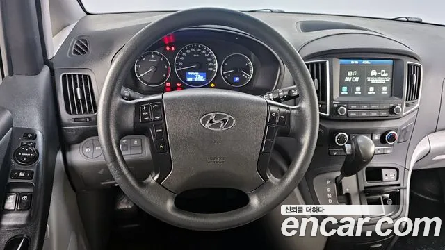 Hyundai Starex 2020 — фото 13