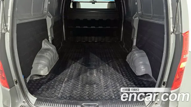 Hyundai Starex 2020 — фото 20
