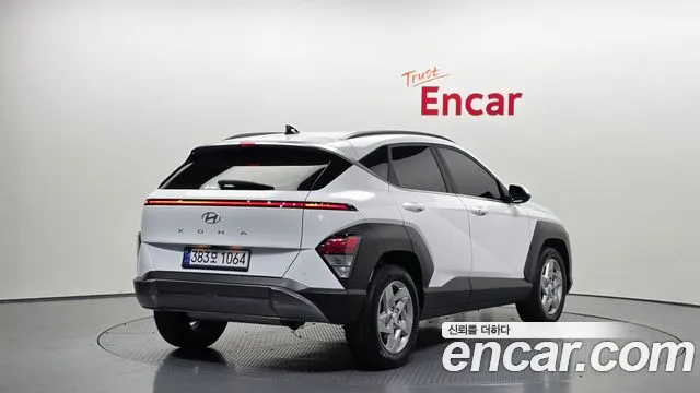 Hyundai Kona 2023 — фото 2