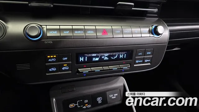 Hyundai Kona 2023 — фото 17