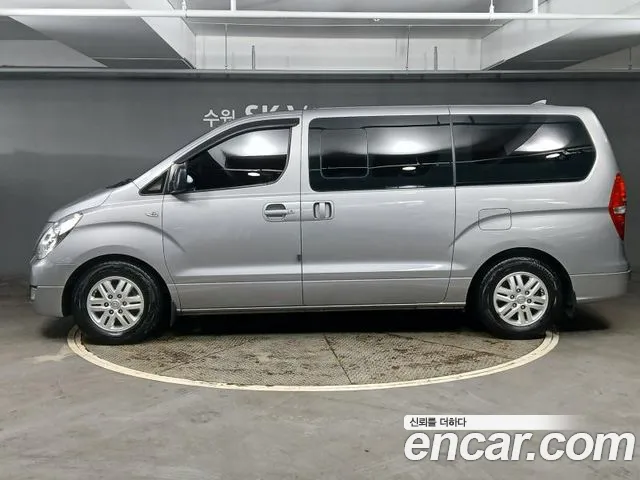 Hyundai Starex 2017 — фото 2