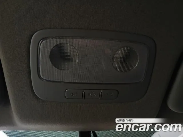 Hyundai Starex 2017 — фото 13