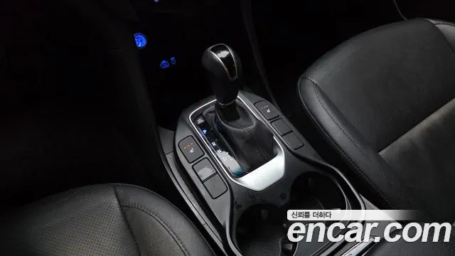 Hyundai Santafe 2018 — фото 9