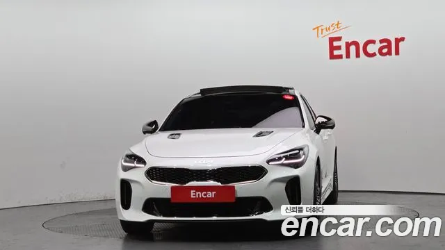 Kia Stinger 2023 — фото 3