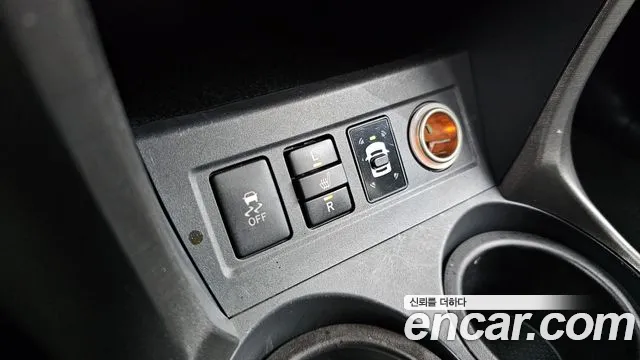 Toyota RAV4 2010 — фото 15
