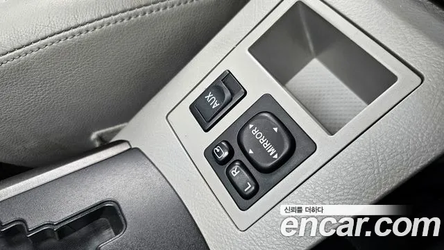Toyota RAV4 2010 — фото 16
