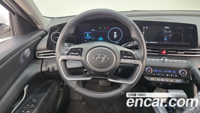 Hyundai AVANTE 2023 — фото 13