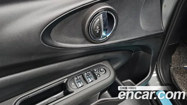 Mini Clubman 2021 — фото 17
