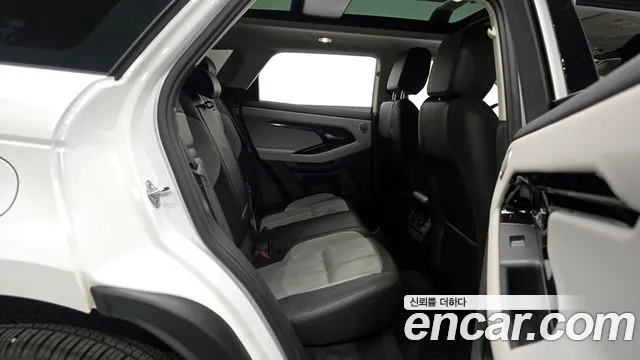 Land Rover Range Rover Evoque 2024 — фото 12