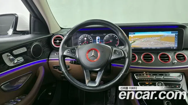 Mercedes-Benz E-Class 2017 — фото 13
