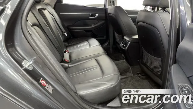 Hyundai Sonata 2020 — фото 12