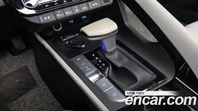Hyundai AVANTE 2023 — фото 9