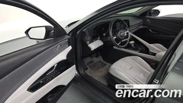 Hyundai AVANTE 2023 — фото 10