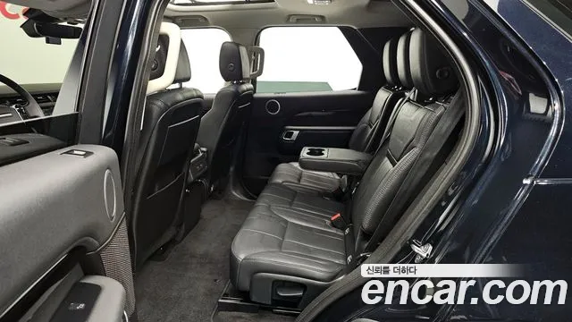 Land Rover Discovery 2019 — фото 12