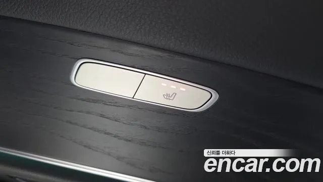 Mercedes-Benz E-Class 2017 — фото 19