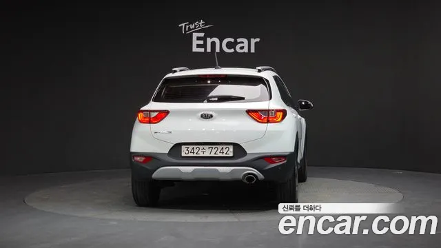 Kia Stonic 2018 — фото 4