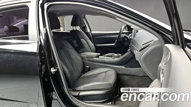 Hyundai Sonata 2020 — фото 10