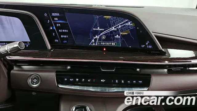 Cadillac Escalade 2022 — фото 15