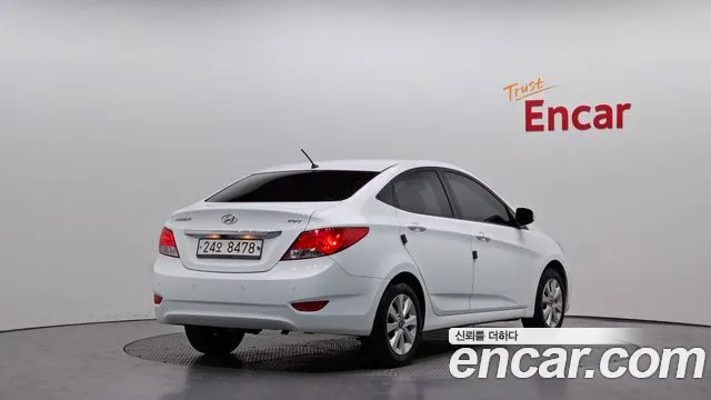 Hyundai Accent 2015 — фото 2