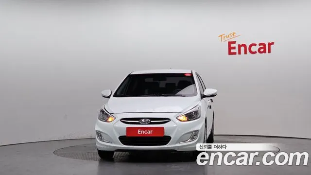 Hyundai Accent 2015 — фото 3