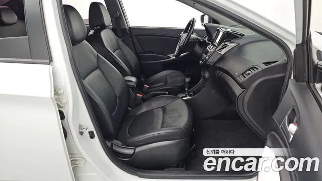 Hyundai Accent 2015 — фото 10