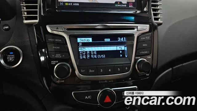 Hyundai Accent 2015 — фото 17