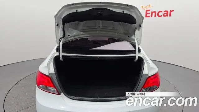 Hyundai Accent 2015 — фото 20