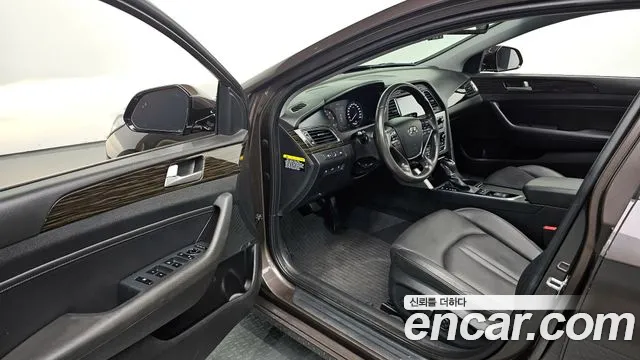 Hyundai Sonata 2017 — фото 11